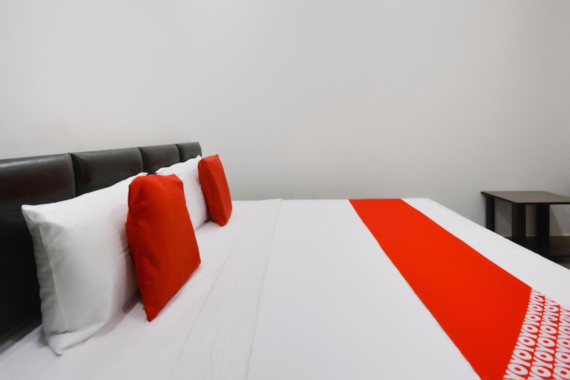Hotel O White Solitaire Ludhiana Exterior foto